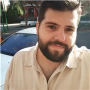 Maestro imparte clases desde infantil a 2° de la ESO